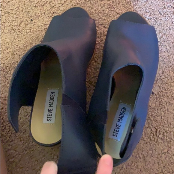 Steve Madden Women's Nonstp Bootie (never worn) - Picture 4 of 5